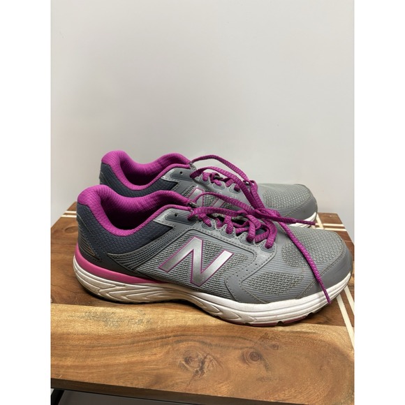 New Balance Women's W560 V7 Running Sneaker Ultra Ortholite Insole Sz 10 - Picture 1 of 7